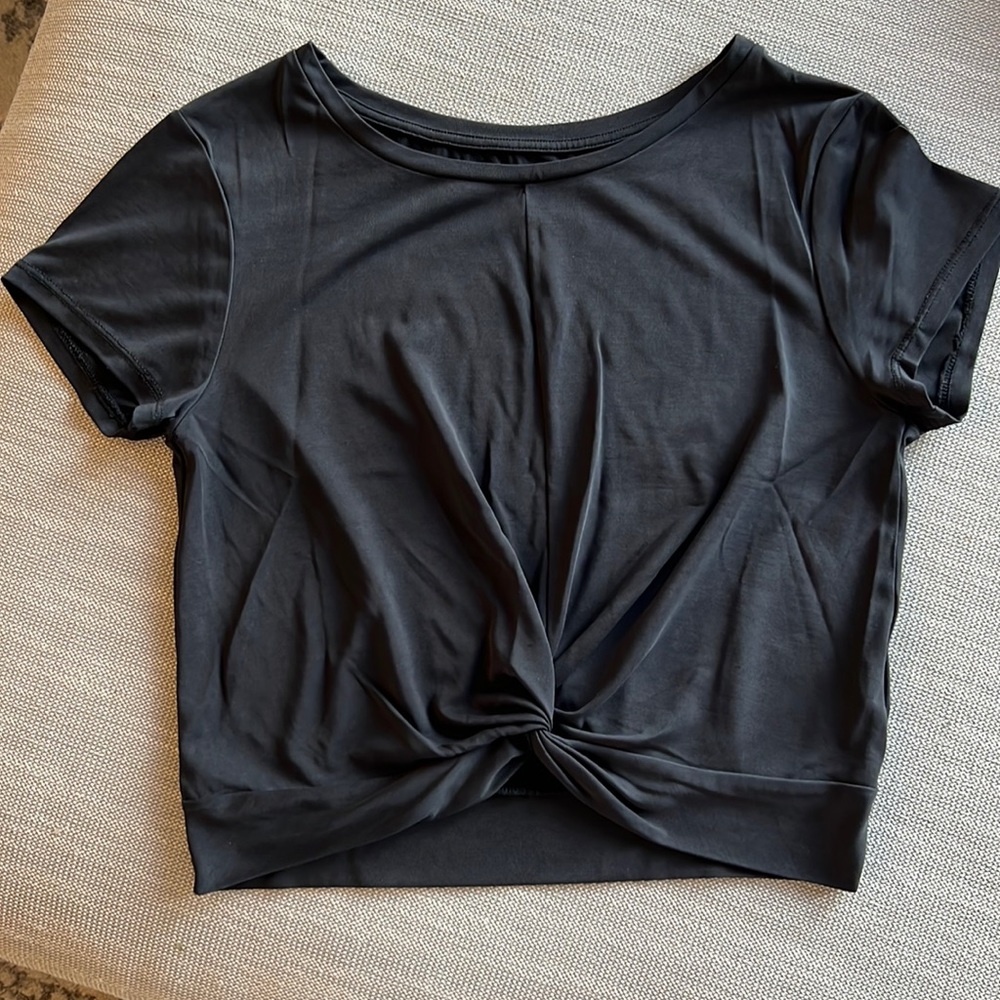 Black 'crop' top - perfect for workout or casual, no signs of wear!